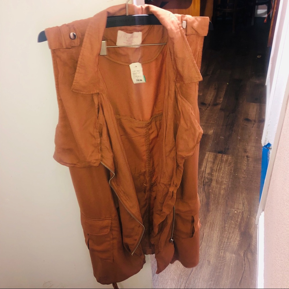 Blazer - Picture 2 of 4